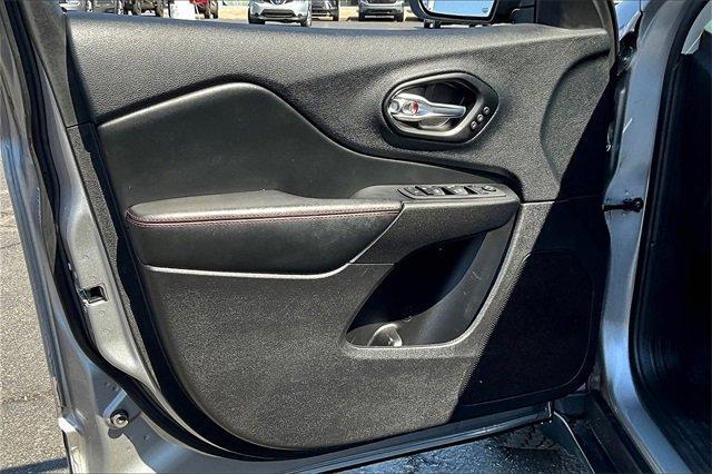2021 Jeep Cherokee Vehicle Photo in TOPEKA, KS 66609-0000