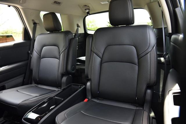 2025 Nissan Pathfinder Vehicle Photo in Ballwin, MO 63011
