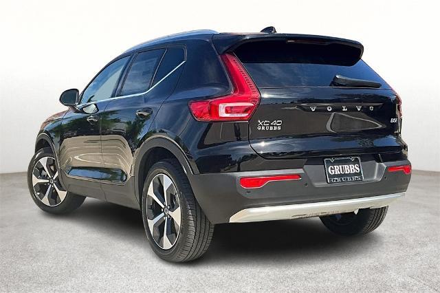 2025 Volvo XC40 Vehicle Photo in Houston, TX 77007