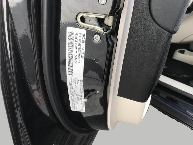 2023 Chrysler Pacifica Vehicle Photo in GREEN BAY, WI 54303-3330