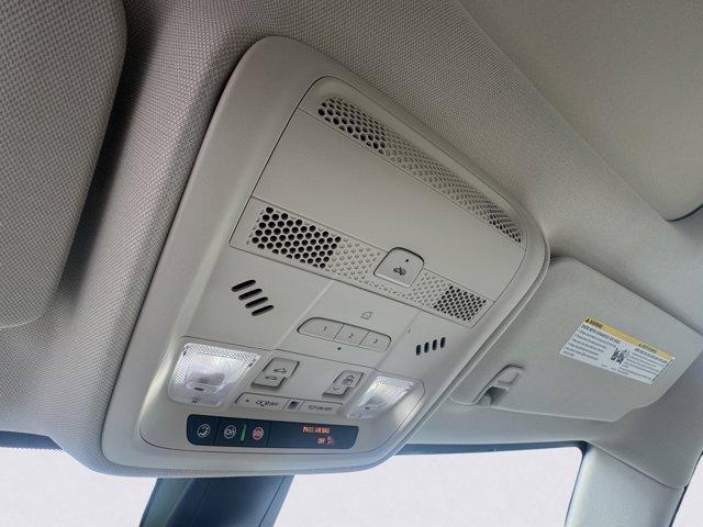 2025 Cadillac XT5 Vehicle Photo in LEOMINSTER, MA 01453-2952