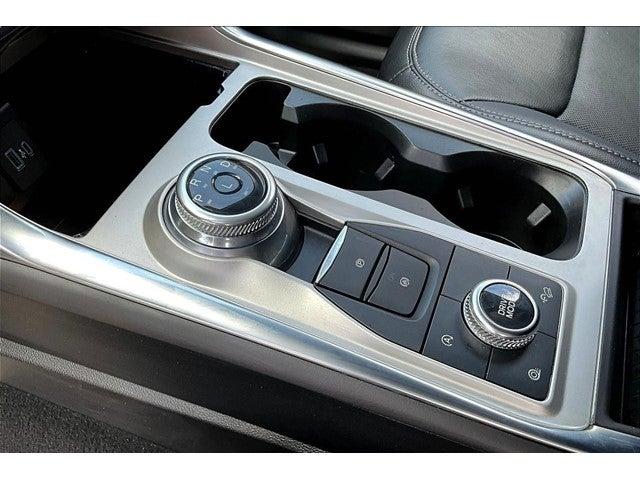 2024 Ford Explorer Vehicle Photo in San Antonio, TX 78230