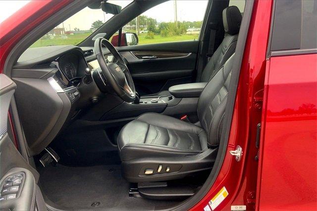 2024 Cadillac XT6 Vehicle Photo in TOPEKA, KS 66609-0000