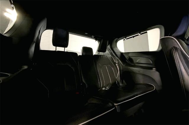 2022 Chrysler Pacifica Vehicle Photo in Kansas City, MO 64114