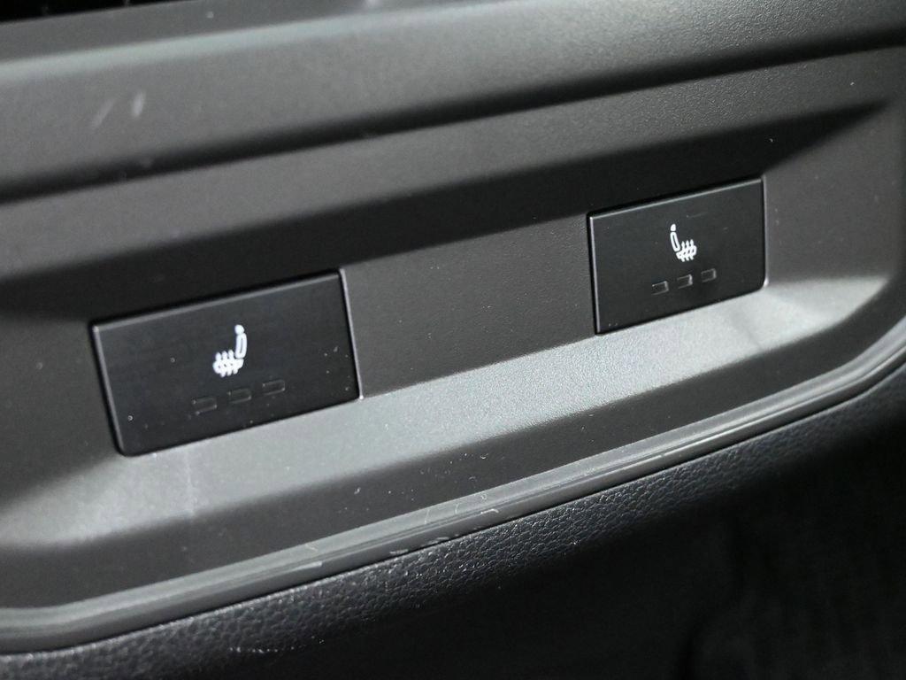 2022 Volkswagen Atlas Cross Sport Vehicle Photo in Marion, IA 52302