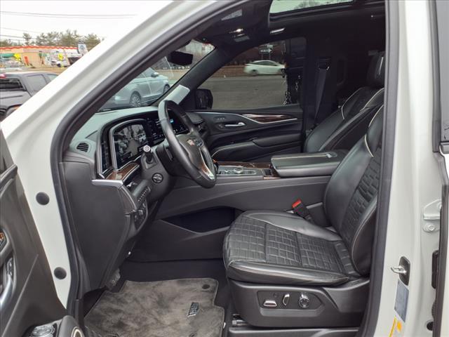 2021 Cadillac Escalade Vehicle Photo in SMITHTOWN, NY 11787-5023