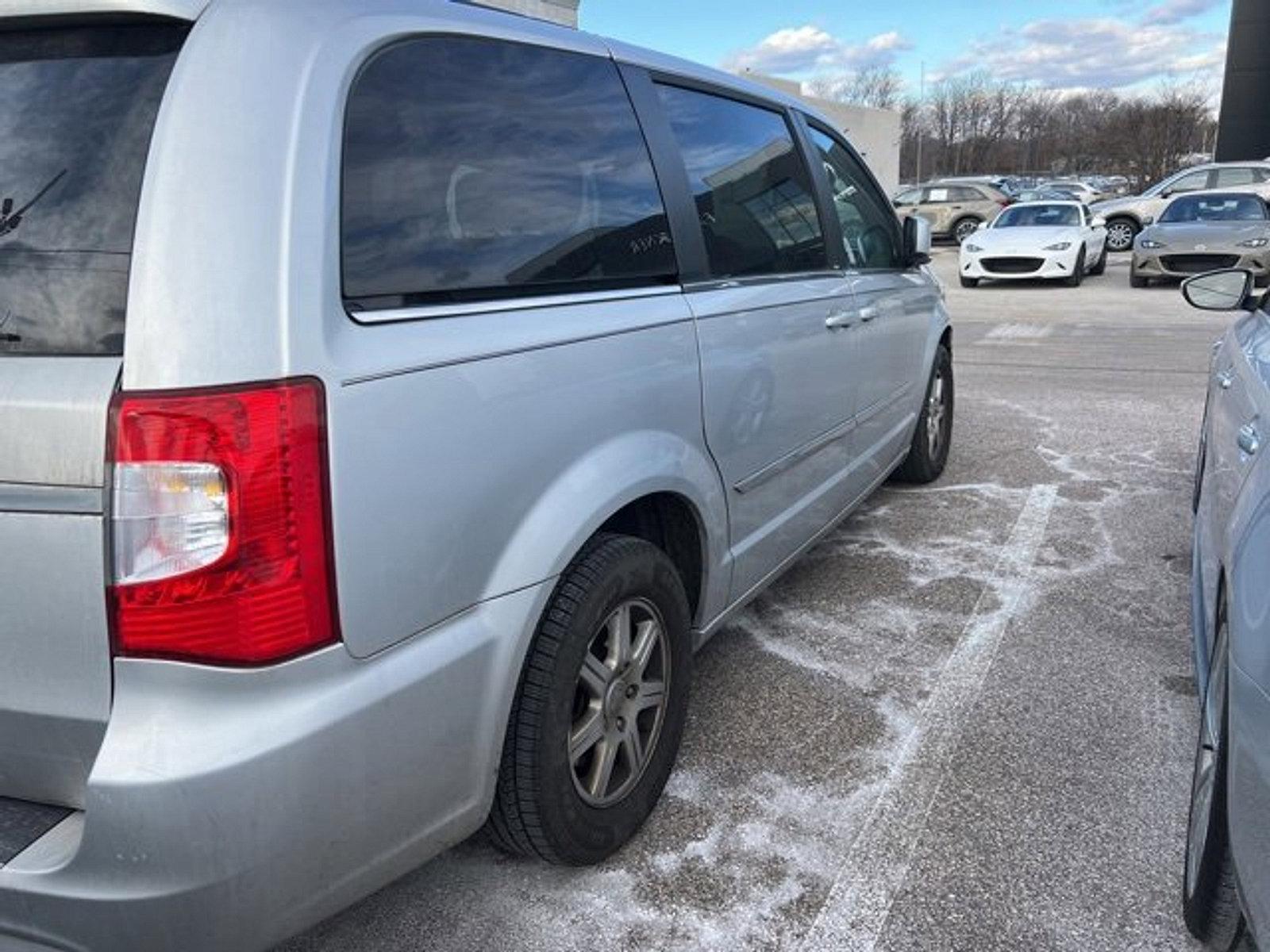 2012 Chrysler Town & Country Vehicle Photo in Trevose, PA 19053