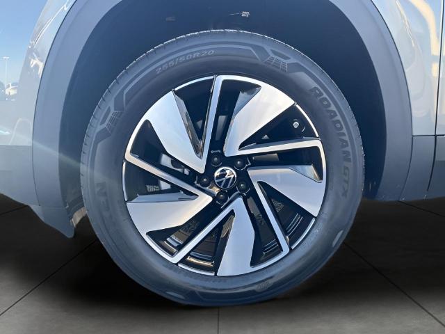 2025 Volkswagen Atlas Vehicle Photo in Oshkosh, WI 54904