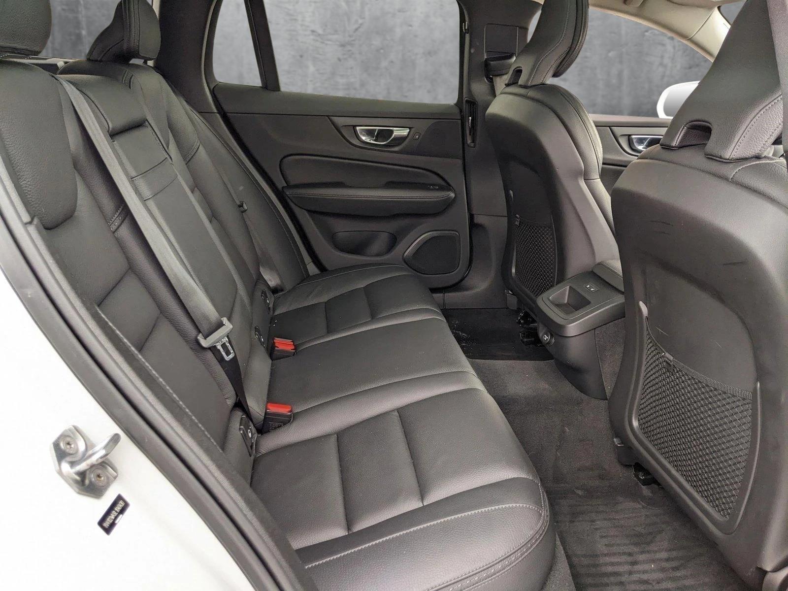 2020 Volvo V60 Cross Country Vehicle Photo in Cockeysville, MD 21030
