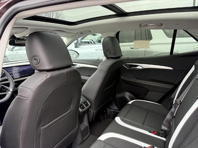 2025 Buick Envision Vehicle Photo in CHICOPEE, MA 01020-5001