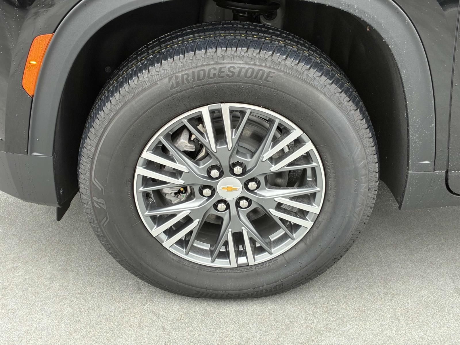 2025 Chevrolet Traverse Vehicle Photo in LOS ANGELES, CA 90007-3794