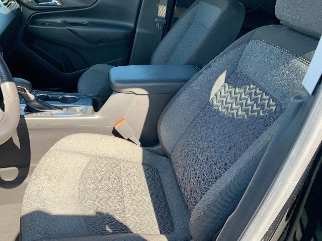 2022 Chevrolet Equinox Vehicle Photo in MOON TOWNSHIP, PA 15108-2571