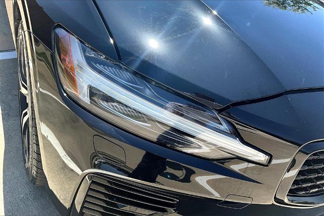 2022 Volvo S60 Recharge Plug-In Hybrid Vehicle Photo in Houston, TX 77007