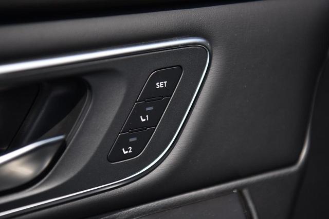 2025 Nissan Rogue Vehicle Photo in Ballwin, MO 63011