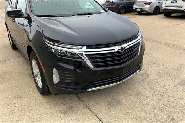 2022 Chevrolet Equinox Vehicle Photo in TOPEKA, KS 66609-0000