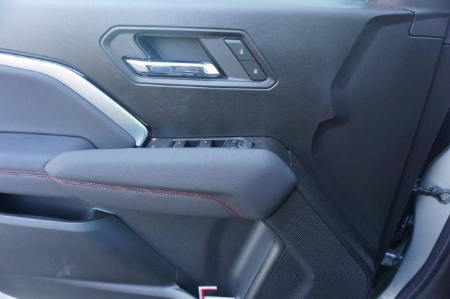 2025 Chevrolet Colorado Vehicle Photo in FAIRMONT, WV 26554-2318