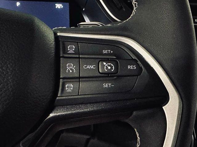 2023 Jeep Grand Cherokee Vehicle Photo in MEDINA, OH 44256-9631