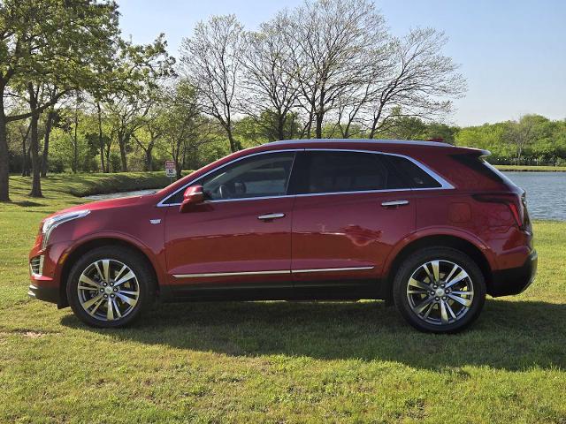 2021 Cadillac XT5 Vehicle Photo in DENTON, TX 76210-9321