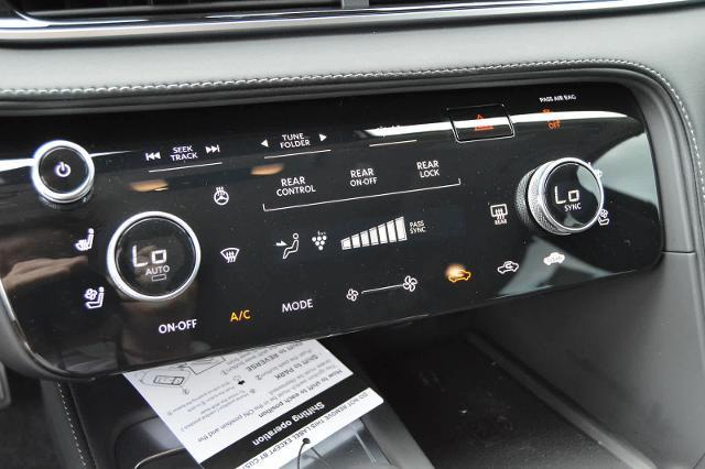 2025 INFINITI QX60 Vehicle Photo in Houston, TX 77090
