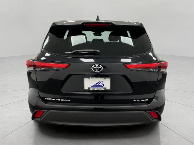 2020 Toyota Highlander Vehicle Photo in Appleton, WI 54913