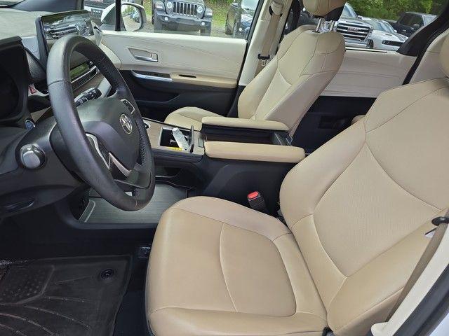 2021 Toyota Sienna Vehicle Photo in Pleasant Hills, PA 15236
