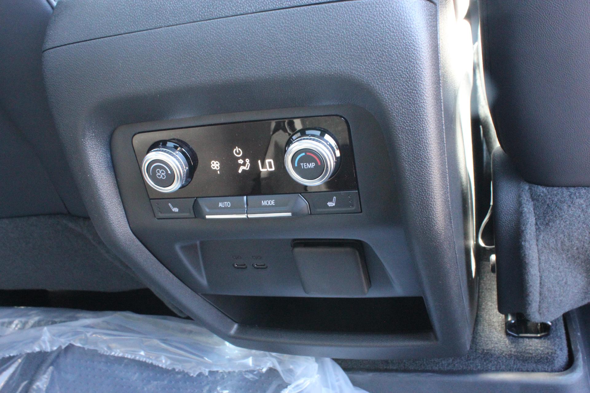 2025 GMC Acadia Vehicle Photo in AURORA, CO 80012-4011