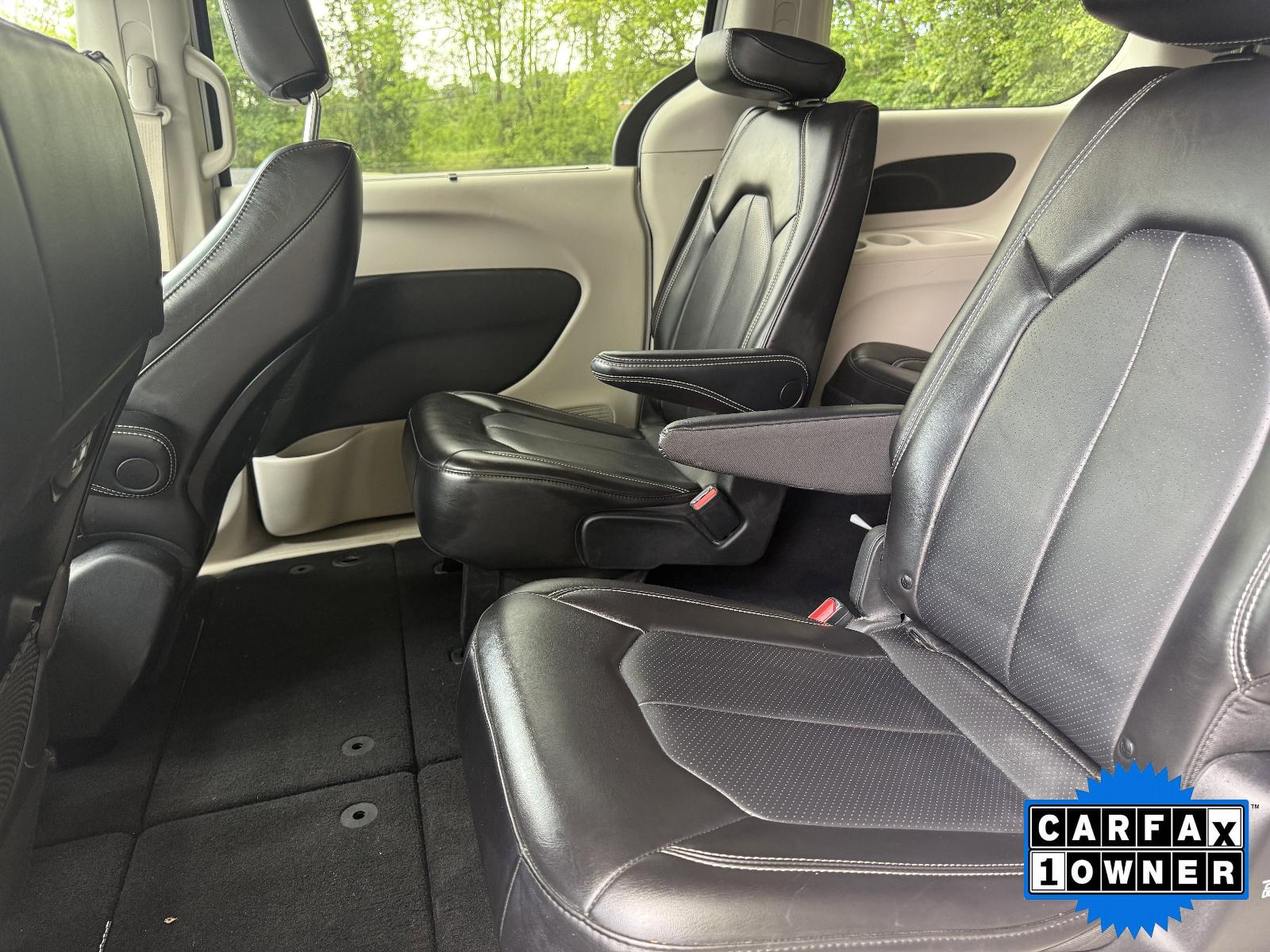 2023 Chrysler Pacifica Vehicle Photo in Harrisburg, PA 17111