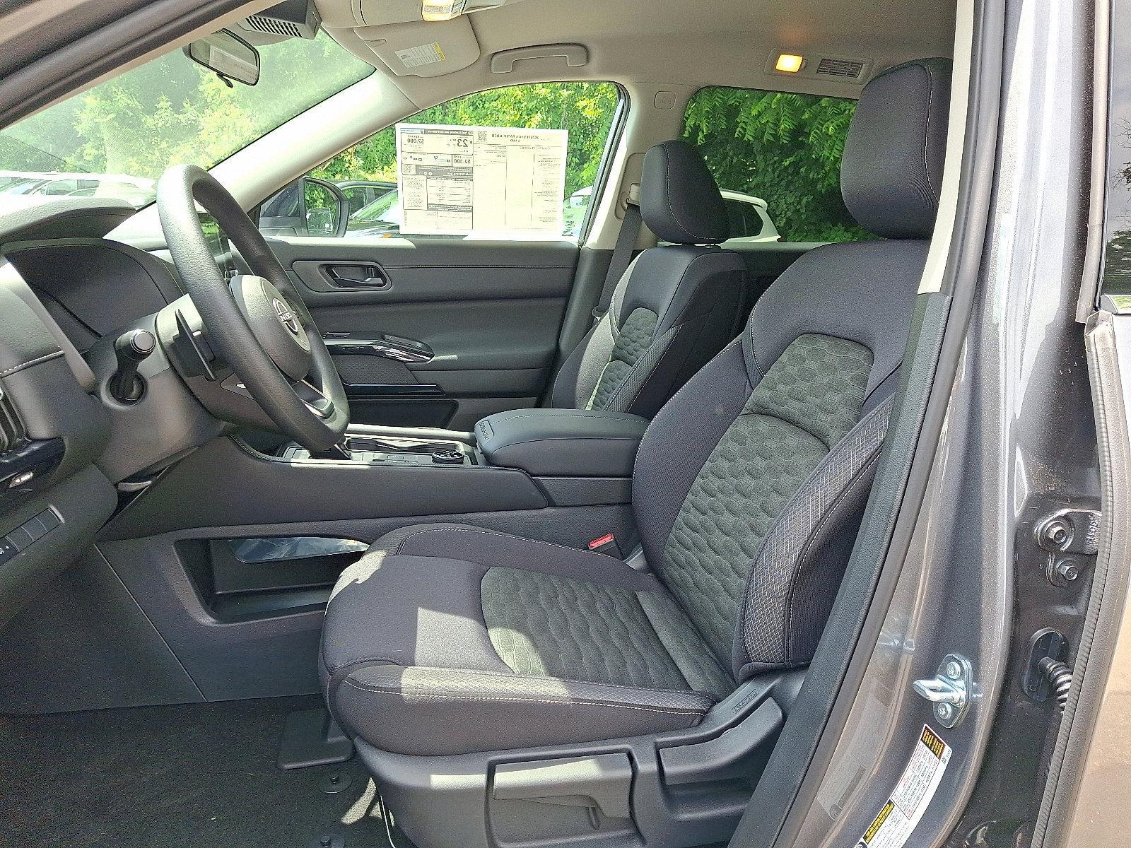 2025 Nissan Pathfinder Vehicle Photo in Jenkintown, PA 19046
