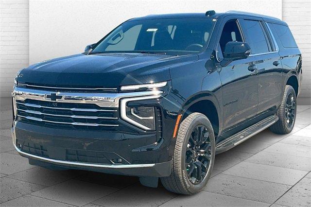 2025 Chevrolet Suburban Vehicle Photo in KANSAS CITY, MO 64114-4502