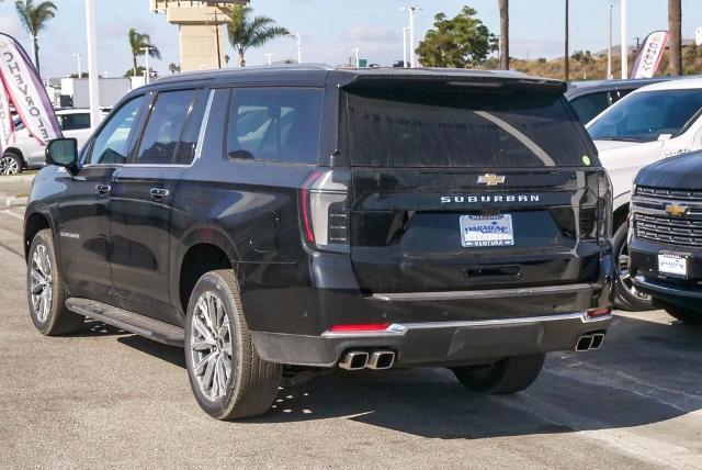 2025 Chevrolet Suburban Vehicle Photo in VENTURA, CA 93003-8585