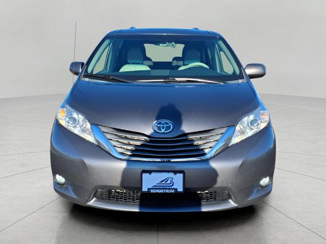 2013 Toyota Sienna Vehicle Photo in Oshkosh, WI 54904