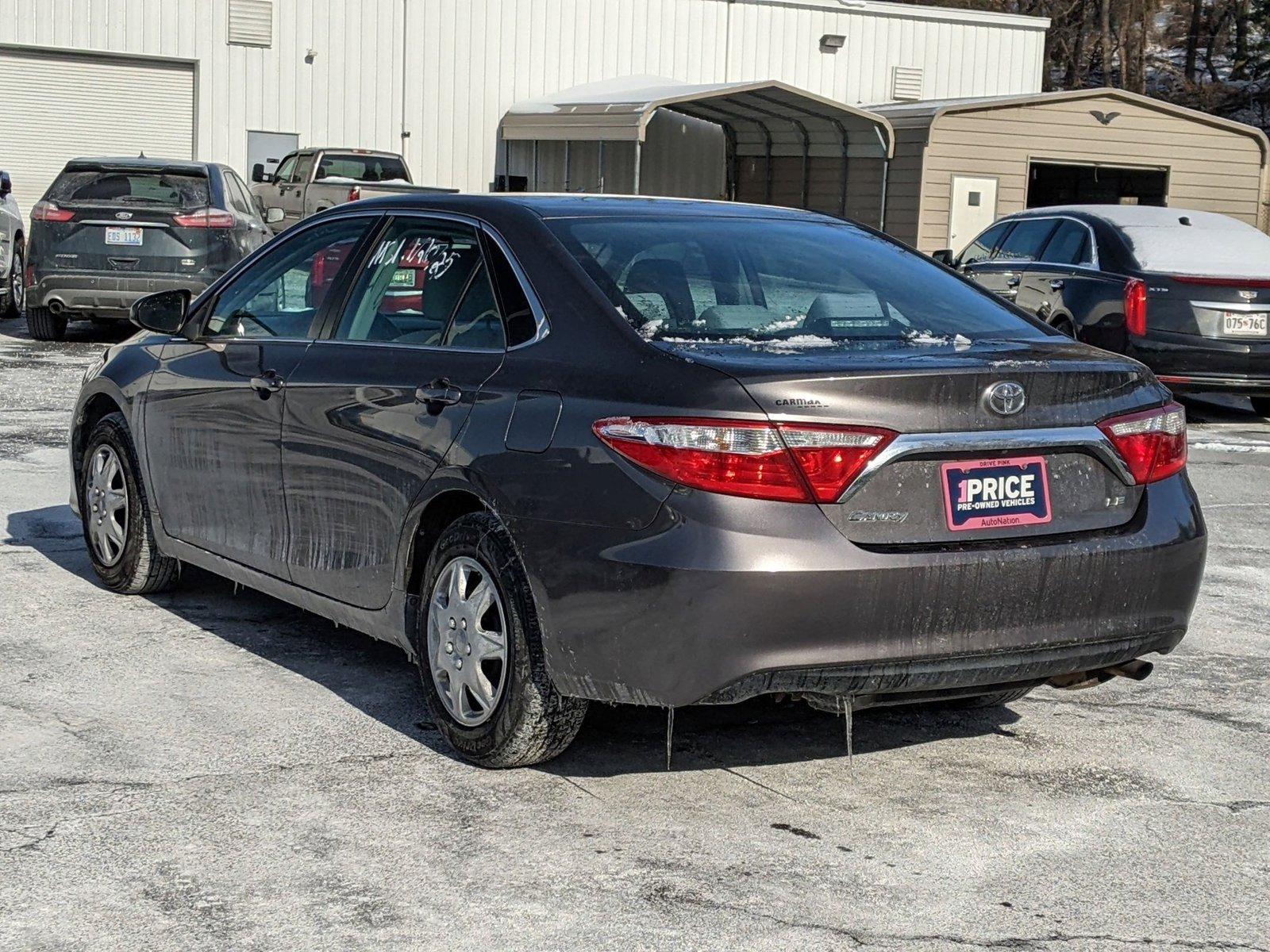 2017 Toyota Camry Vehicle Photo in TIMONIUM, MD 21093-2300