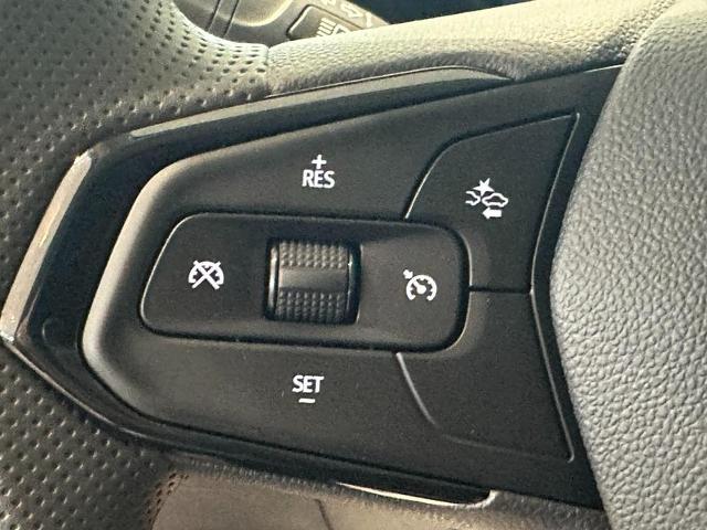 2025 Chevrolet Trax Vehicle Photo in COLUMBIA, MO 65203-3903