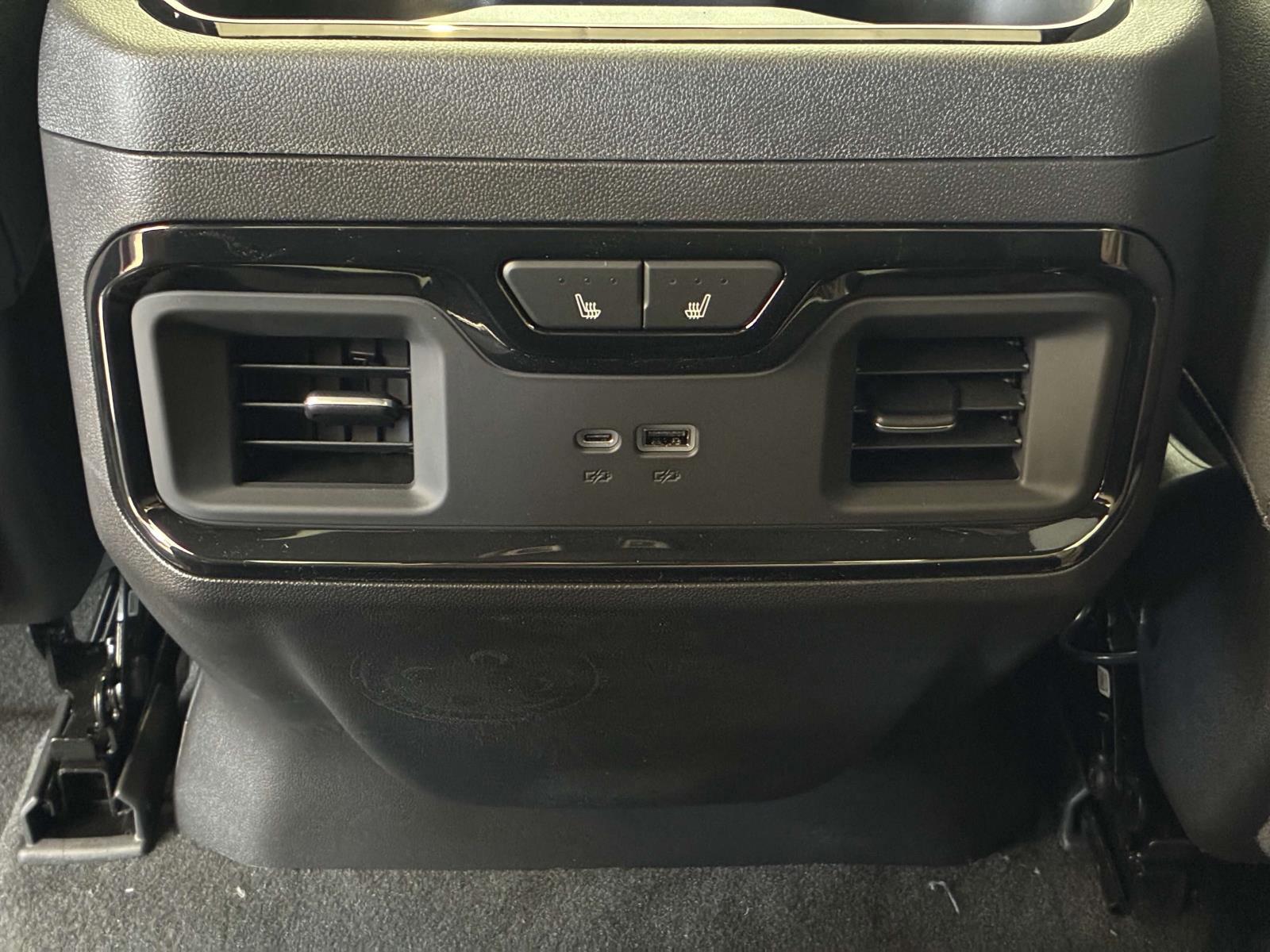 2025 Chevrolet Silverado 1500 Vehicle Photo in LOS ANGELES, CA 90007-3794