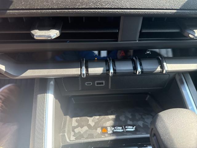 2025 Chevrolet Colorado Vehicle Photo in MANHATTAN, KS 66502-5036