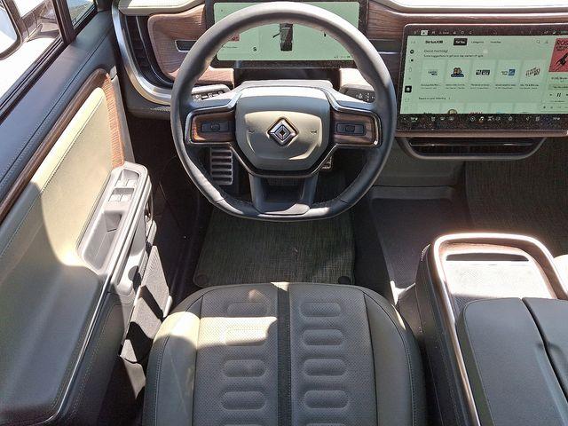 2023 Rivian R1S Vehicle Photo in DANBURY, CT 06810-5034