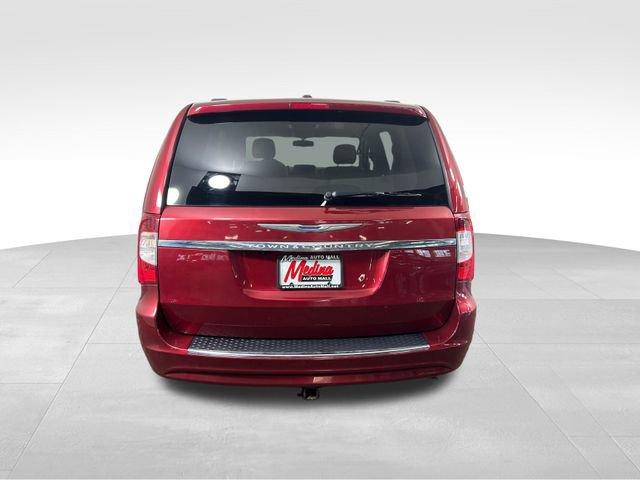 2016 Chrysler Town & Country Vehicle Photo in MEDINA, OH 44256-9631