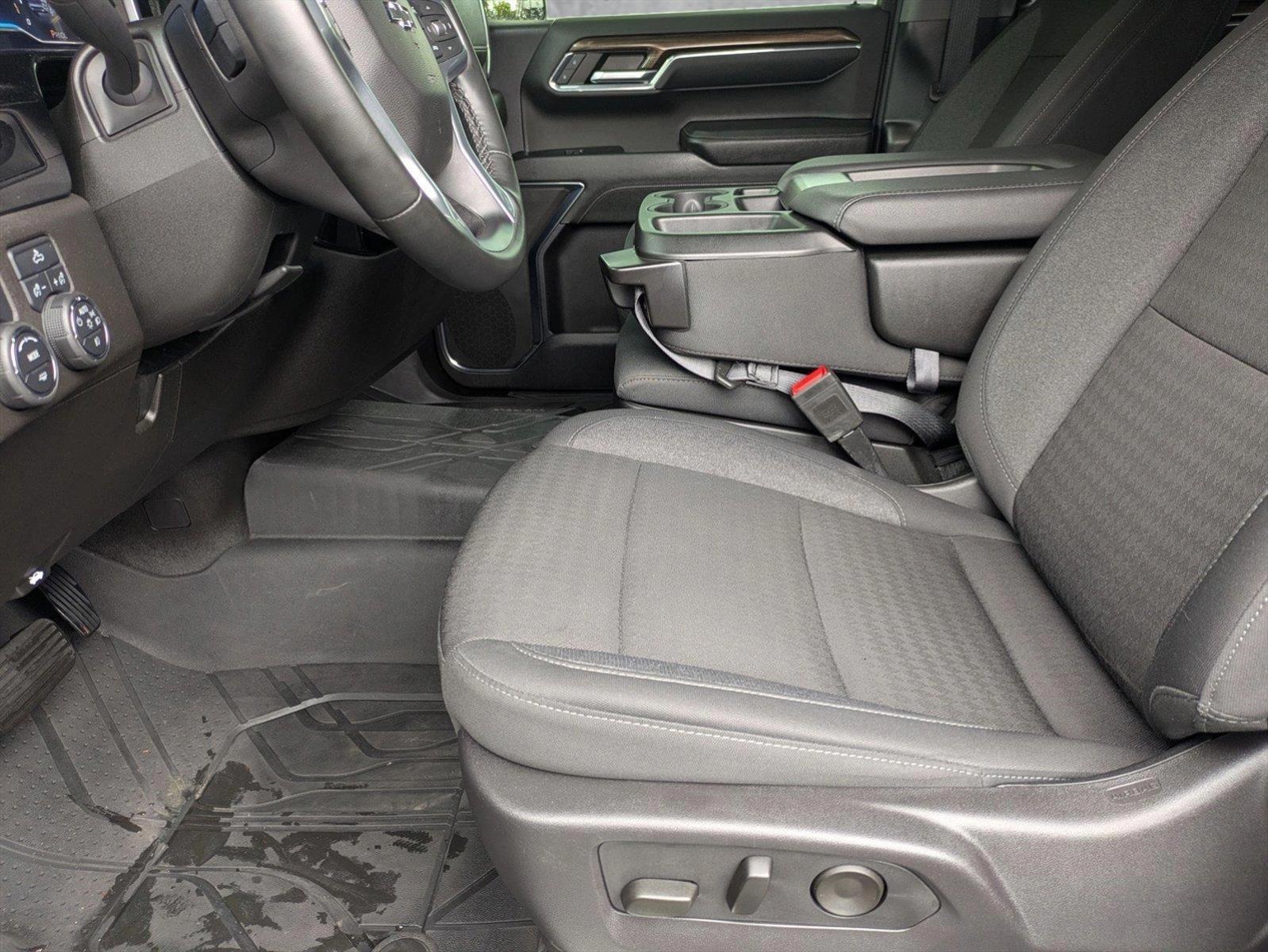 2024 Chevrolet Silverado 1500 Vehicle Photo in GREENACRES, FL 33463-3207