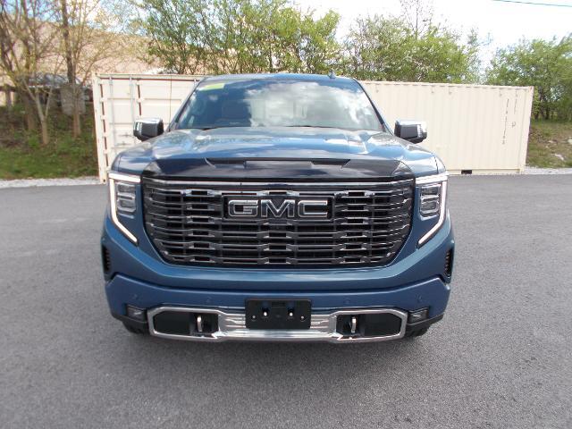 2025 GMC Sierra 1500 Vehicle Photo in LOWELL, MA 01852-4336
