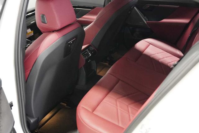 2024 BMW 530i Vehicle Photo in GRAPEVINE, TX 76051