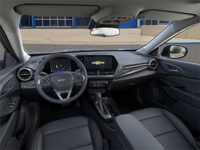 2025 Chevrolet Trax Vehicle Photo in ENGLEWOOD, CO 80113-6708