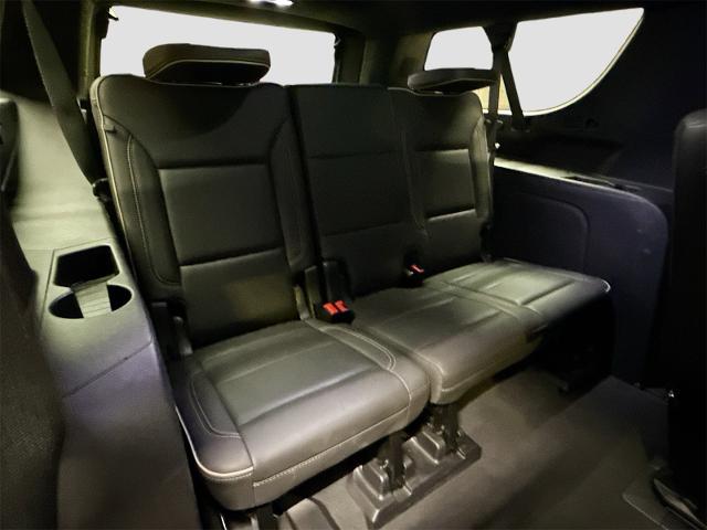 2023 GMC Yukon XL Vehicle Photo in EVERETT, WA 98203-5662