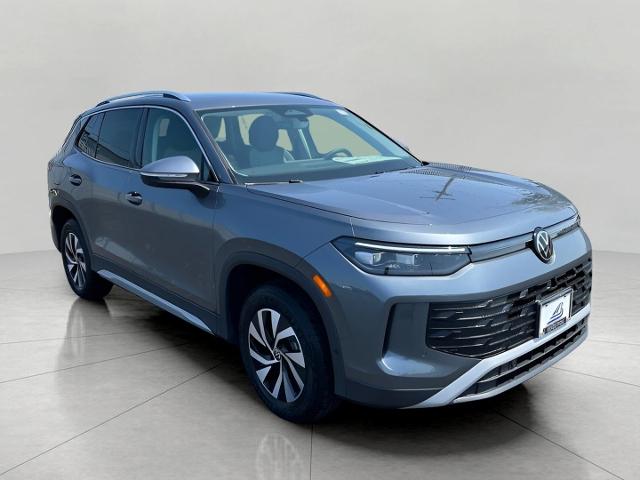 2025 Volkswagen Tiguan Vehicle Photo in Neenah, WI 54956
