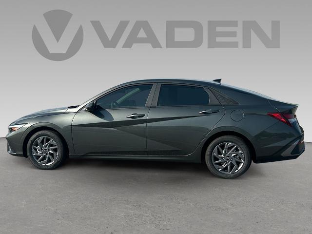 2024 Hyundai ELANTRA Vehicle Photo in Brunswick, GA 31525