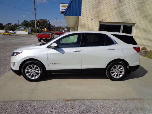 Used 2020 Chevrolet Equinox LT with VIN 3GNAXKEV5LS561573 for sale in Saint Libory, IL