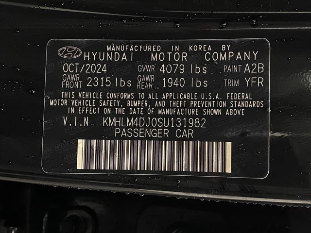 2025 Hyundai ELANTRA Hybrid Vehicle Photo in Appleton, WI 54913