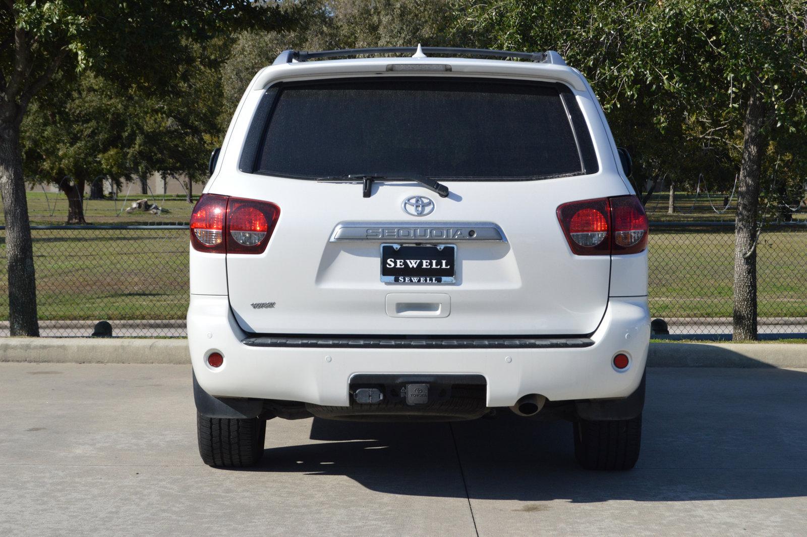 2018 Toyota Sequoia Vehicle Photo in Houston, TX 77090