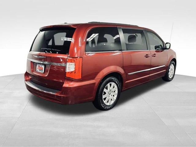 2013 Chrysler Town & Country Vehicle Photo in MEDINA, OH 44256-9631