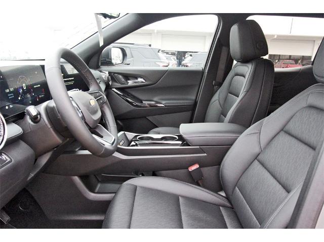 2025 Chevrolet Equinox Vehicle Photo in ROSENBERG, TX 77471-5675