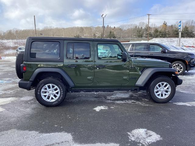 2023 Jeep Wrangler Vehicle Photo in Gardner, MA 01440